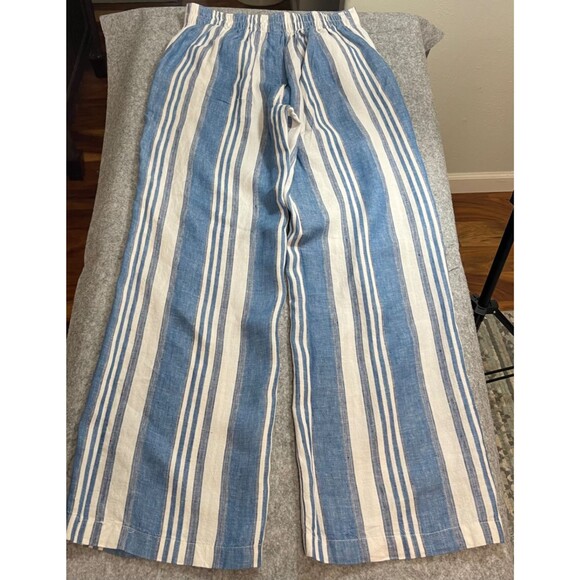 Jones & Co 100% Women Linen stripped wide leg blue& white pants w/silver buttons - Picture 2 of 3